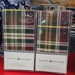 2 Sets Tommy Hilfiger Plaid 100% Cotton Napkins Of 4 (8 Total). Fixed Price $18.00.