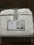 Rachel Ashwell Shabby Chic White Bloom Quilted Full Queen Comforter & Shams Set. Fixed Price $131.59.