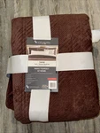 Koolaburra By Ugg Koolawash Lona 3PC Quilt Set Full/queen Dark Rose. Fixed Price $70.00.