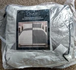 Amy Miller Home Down Alternative Reversible Queen Comforter Gray / White New. Fixed Price $12.50.