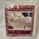 White Goose Down Comforter 4 Seasons By Home Place - King Off. Fixed Price $150.00.