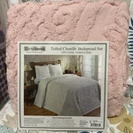 Better Trends Tufted Chenille Luxurious Bedspread & Sham Pink(full/double). Fixed Price $57.75.