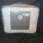 Hotel Collection European White Goose Down Comforter Light Weight King. Fixed Price $224.99.