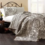 Aubree 3 Piece Quilt Set (full/queen) Black/white - Lush D Cor. Fixed Price $31.99.