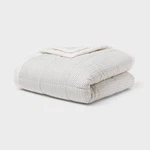 Room Essentials Quilted Down Alternative Comforter Ivory Dash, Twin #C877. Fixed Price $15.96.
