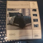 Avondale Manor Venice King 5-PIECE Teal Duvet Set With Shams & Pillows. Fixed Price $50.00.
