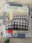 Truly Soft Everyday Blue Buffalo Plaid Duvet Set Size Twin Xl. Fixed Price $35.00.