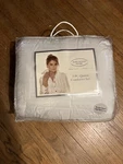 Kathy Ireland Home Three-piece Queen Comforter Set White Brand New. Fixed Price $27.95.