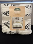 Jungalow Prosperity Quilt Set, Full/queen, White 3 Count. Fixed Price $68.37.