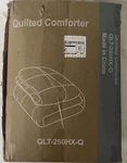 Sweetcrispy Comforter/duvet -size Q All Season Down Alternative. Fixed Price $15.00.