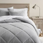 Pottery Barn Teen - Favorite Comforter On Sale. Fixed Price $88.99.