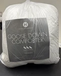 Hotel Collection Heavyweight European Goose Down Full/queen Comforter. Fixed Price $150.00.