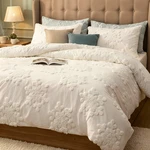 Frienda 3 Pcs Winter Snowflake Queen Comforter Cover Set Includes 1 Duvet. Fixed Price $94.76.