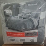 New True North Ultra Mink To Sherpa 5 Piece King Comforter Set Silver. Fixed Price $55.88.