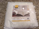 Intelligent Design Fluffy 3 Piece Comforter Bedding Set White Full/queen. Fixed Price $50.00.