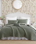 Laura Ashley Solid Diamond Stitch Velvet 4-PIECE Quilt Set Full/queen. Fixed Price $74.00.