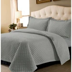 Tribeca Living Brisbane Oversized Queen Quilt Bedding Set, Solid 3-PIECE Quil.... Fixed Price $74.85.