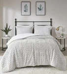 Madison Park King/cal Adelyn Down Alternative Plush Comforter Set Faux Fur. Fixed Price $90.00.