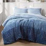 Comforter Set, Plush Bedding, Microfiber Reverse, Full/queen Blue Ombre. Fixed Price $94.92.