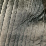 Brooklyn Loom Large Percale 3 Piece Quilt Set. King. New No Tags. Dark Green.. Fixed Price $77.75.
