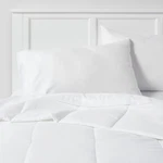 Room Essentials Percale Comforter Box Quilting Lightweight Fabric, White, King. Fixed Price $24.99.
