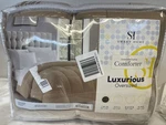 Sweet Home Collection Down Alternative All-season Twin Size Comforter New. Fixed Price $38.00.
