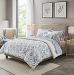 Madison Park Essentials 8 Pcs Comforter Set Blue Queen With Bed Sheets Nwt. Fixed Price $28.00.