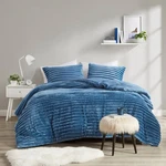Plush Bedding Reverse Lightweight Velvet Comforter Set Queen King 3PIECE. Fixed Price $69.99.