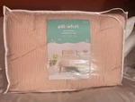 2 Pillowford Seersucker Comforter Set.. Fixed Price $100.00.