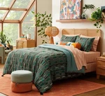 King Jungalow Sun The Water Comforter & Sham Set Green Opalhouse. Fixed Price $47.99.