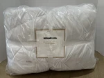 Pottery Barn Teen Whimsical Waves Comforter Twin Xl White. Fixed Price $109.00.