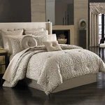 J Queen New York Astoria Comforter Set King Size. Beautiful! (sand). Fixed Price $180.00.