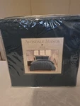 Avondale Manor 3-PIECE Madrid Duvet Set King Size- New Package. Fixed Price $19.99.