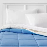 Room Essentials Faux Shearling Reversible Comforter Twin/xl Blue*. Fixed Price $19.99.
