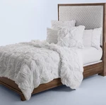 Savanna Queen Comforter Set 5-PIECE, Michael Amini. Fixed Price $249.85.