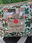 Martha Stewart Deck The Halls 3 Pc King Comforter 108" X 96" Holly Poinsetta. Fixed Price $90.75.