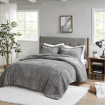 Madison Park Arctic Fur Down Alternative Comforter Set Queen Cal King. Fixed Price $155.99.