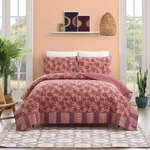 Jungalow 3PC King Natalia Quilt Bedding Set. Fixed Price $33.99.