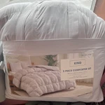 Casual Living King 3 Piece Solid White Comforter Set With 2 Shams. Fixed Price $50.00.