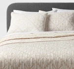 3PC Full/queen Matelasse Holiday Quilt And Sham Set Cream Snowflake Threshold. Fixed Price $42.99.