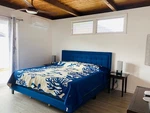 Kauhale Living Hawaiian Comforter Honu Turtle. Fixed Price $300.00.