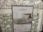 Queen 8PC Richland Floral Comforter Set Green - Threshold. Fixed Price $54.00.
