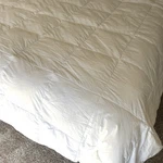 Ikea Honsbar Down Duvet Insert Full Queen Size White 86"X102" Baffle Quilted. Fixed Price $129.88.