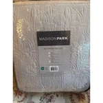 Madison Park Mansfield Oversized Antimicrobial Treated 3PC Bedspread Set. Fixed Price $80.00.