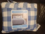 Draper James 4 Piece King Quilt, Decorative Pillowcase And 2 Shams Set. Fixed Price $100.00.