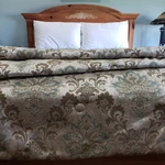 Robert Allen Comforter King Blue Damask Medallion Jacquard Traditional Elegant. Fixed Price $64.95.