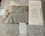 Homthreads King Quilt Set, 3PCS Mandell,light Green Little Stain See Picture. Fixed Price $47.47.