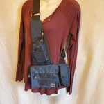 Crossbody Camera Travel Bag Navy Blue Mickey Mouse Zipper Pulls Resort Parks. Fixed Price $14.44.