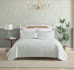 Laura Ashley RN76948 Oxford Stripe Green F/q Full Queen Quilt Set 90. Fixed Price $68.95.