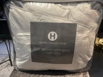 Hotel Collection Luxe Down Alternative Hypoallergenic Full/queen Comforter. Fixed Price $125.00.